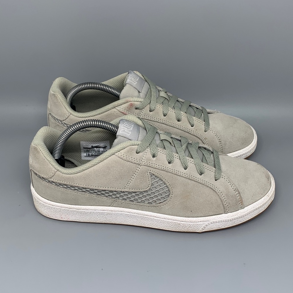 Nike Court Royale Suede Green Gum‎ Running Shoes AJ7731-300 Women’s Sz 10